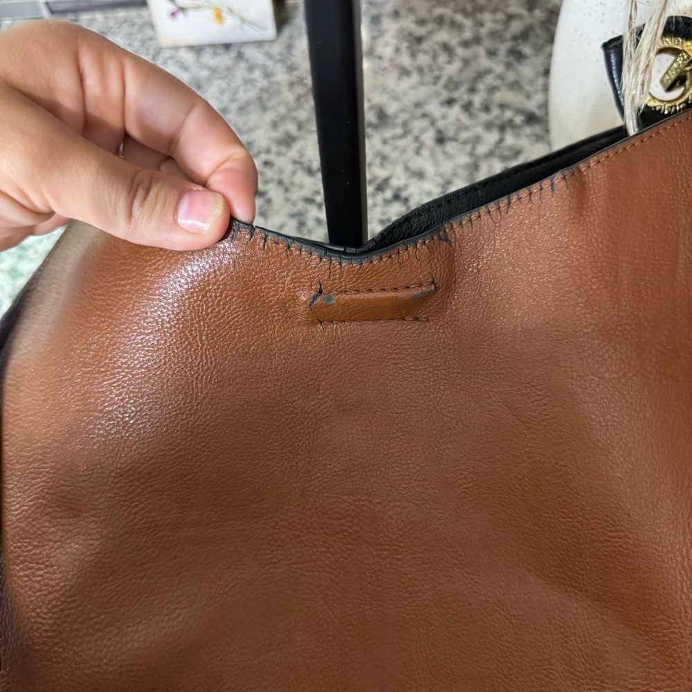 Calvin Klein Women's Elegant Brown Leather Shoulder Bag - Picture 6 of 12